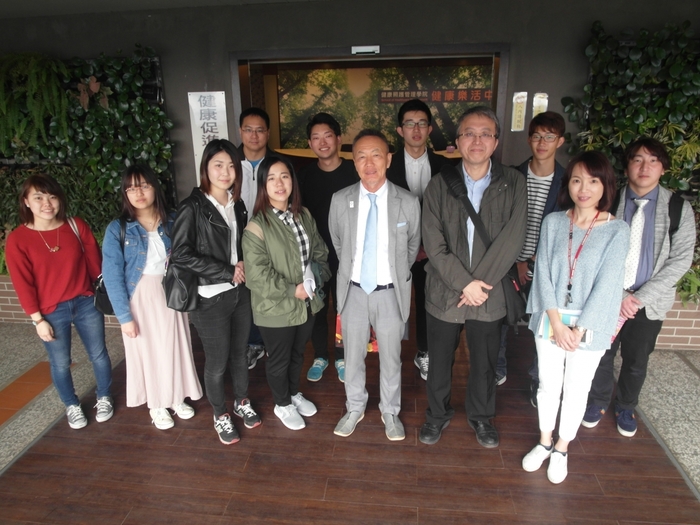 107年03月14日(三)日本山口大學師生至樂活館參訪，進行音樂及光波療癒和氣場儀檢測等體驗。圖片